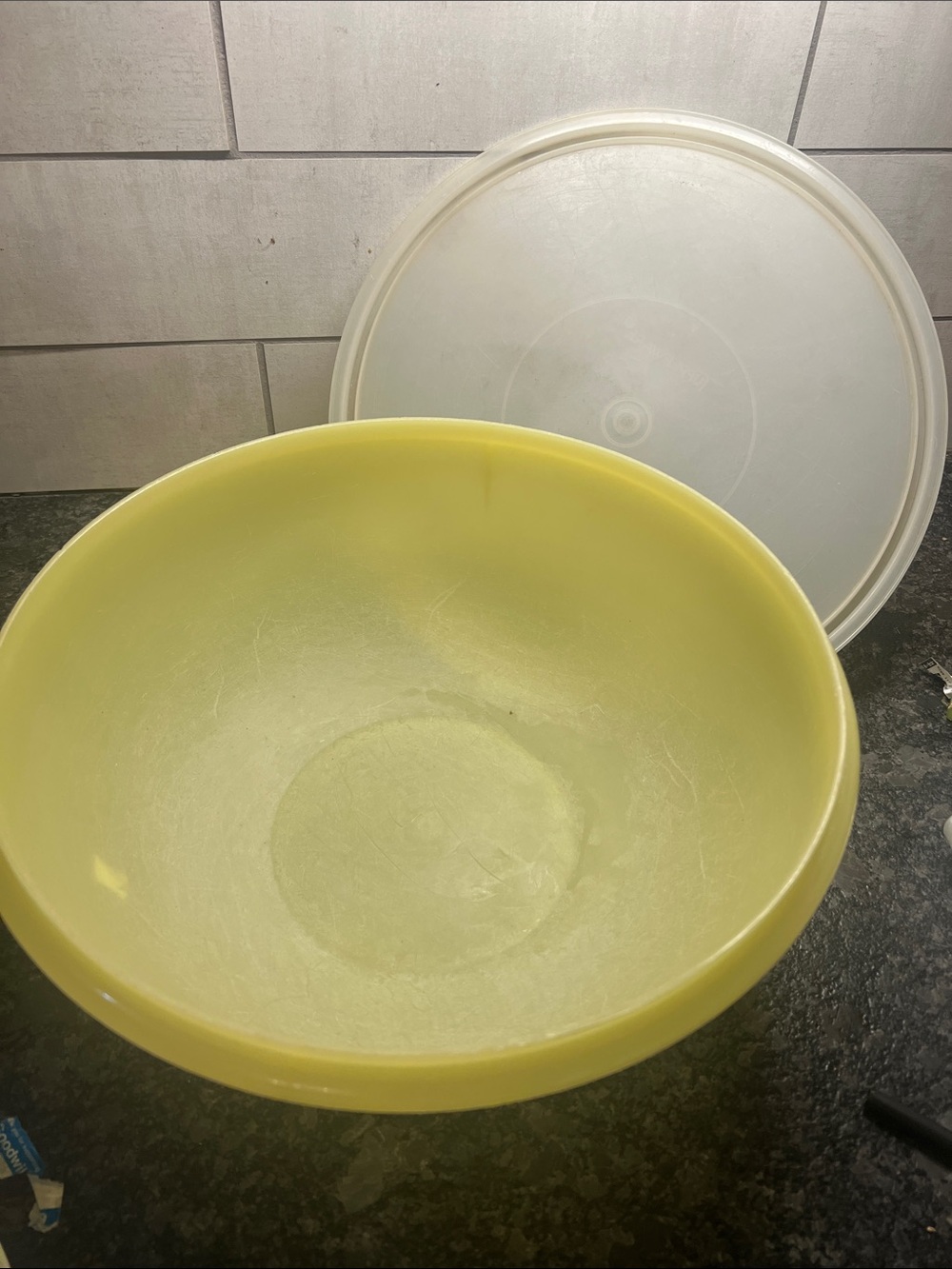Tupperware Mix N Store Yellow Mixing Bowl with Lid - lovingly used. 26 cup